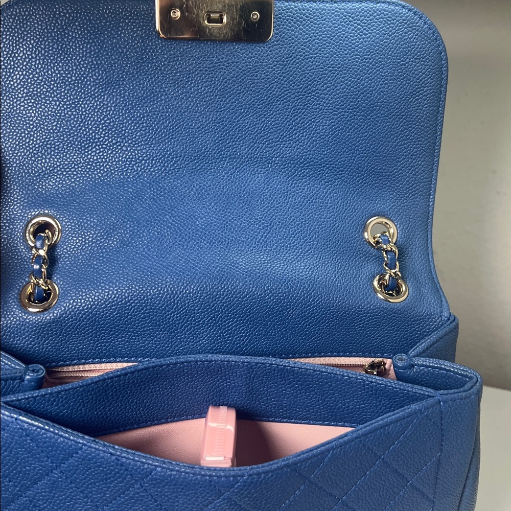 Chanel Data Center Back Pocket Flap Bag Caviar Medium - Picture 11 of 13